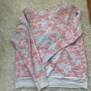 Kylie Jenner camo hoodie GREAT CONDITION!